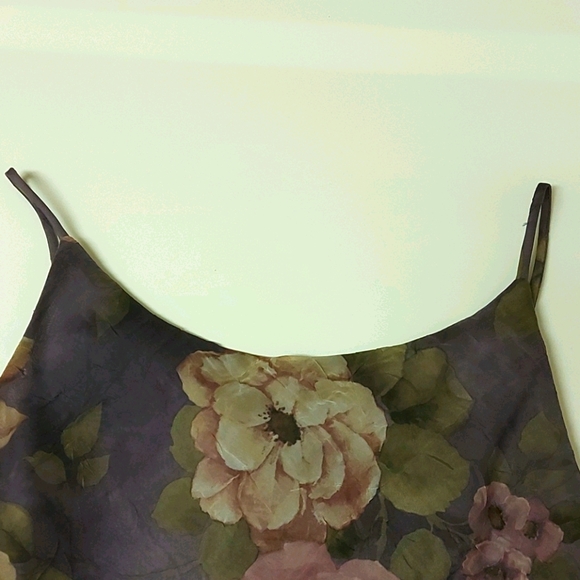 Floral shift dress with asymmetrical hem - Picture 4 of 7